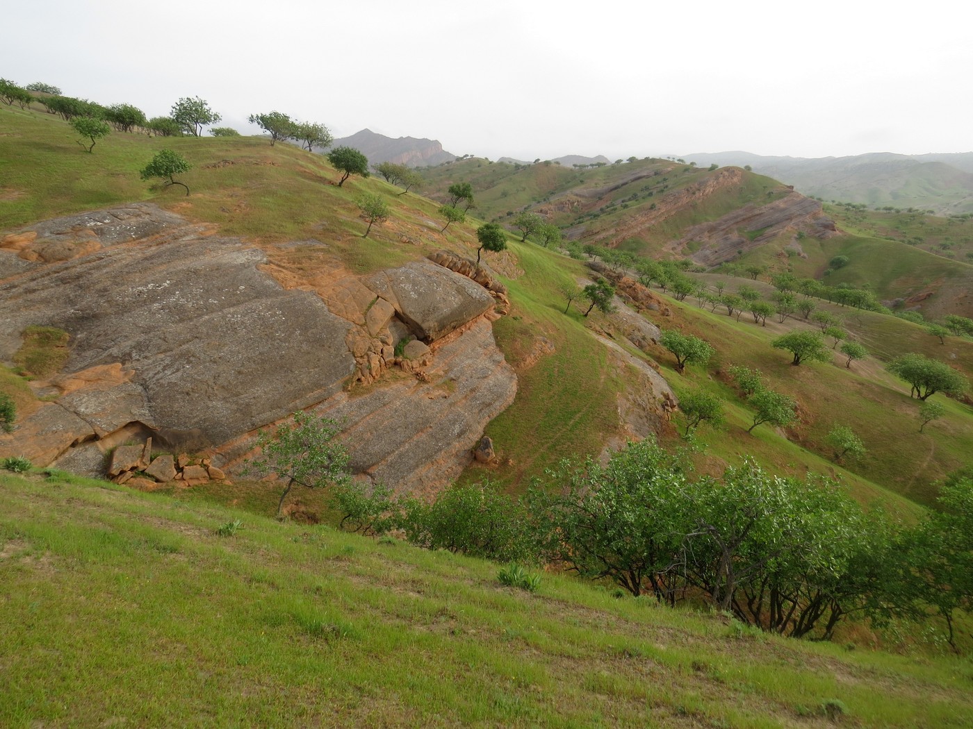 Песчаники возле Ганджина, изображение ландшафта.