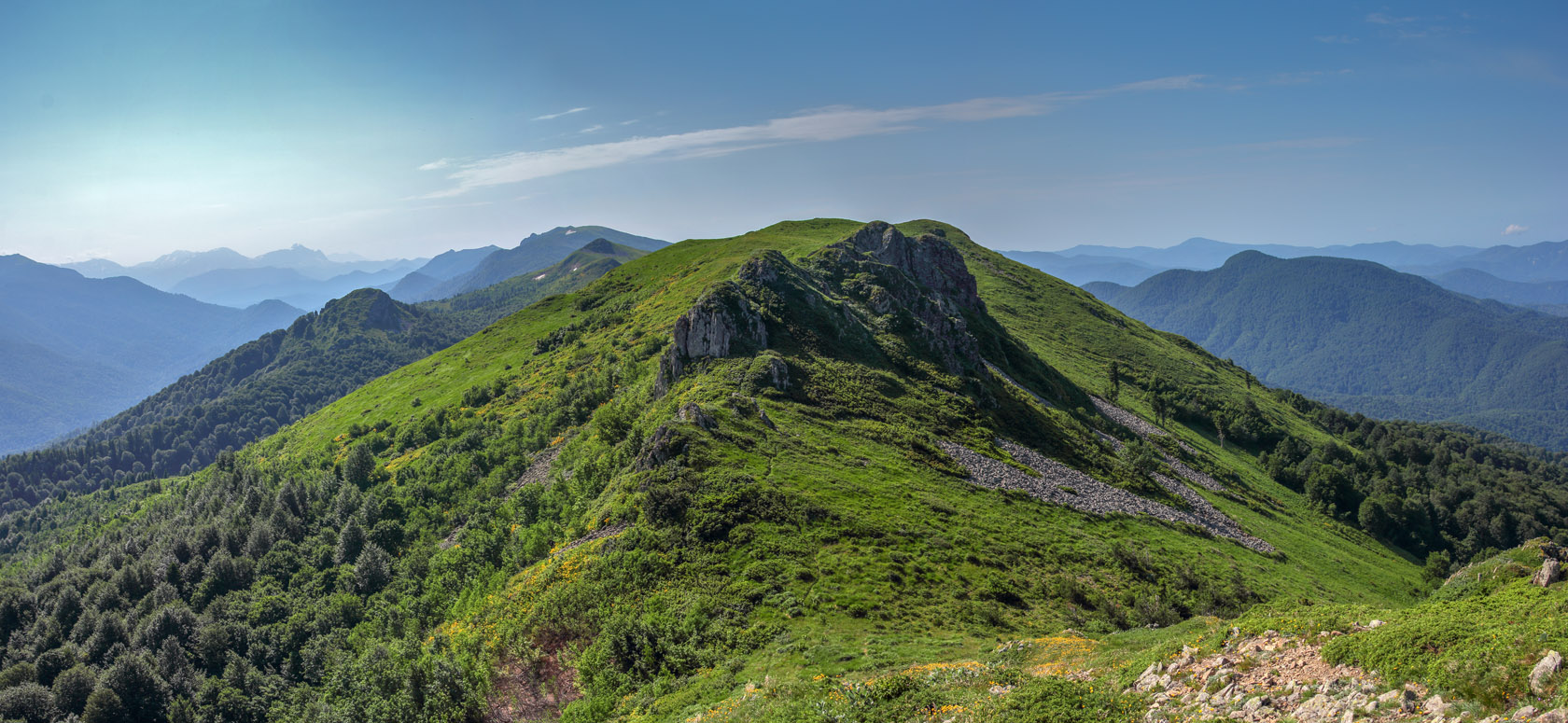 Массив горы Семиглавая, изображение ландшафта.